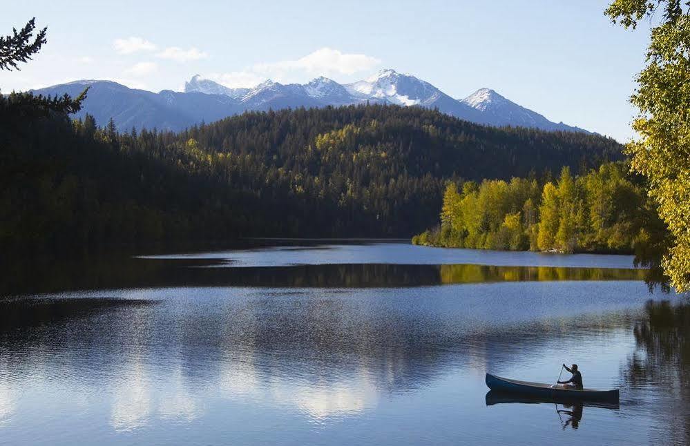 Tyax Lodge & Heliskiing Уислър Екстериор снимка
