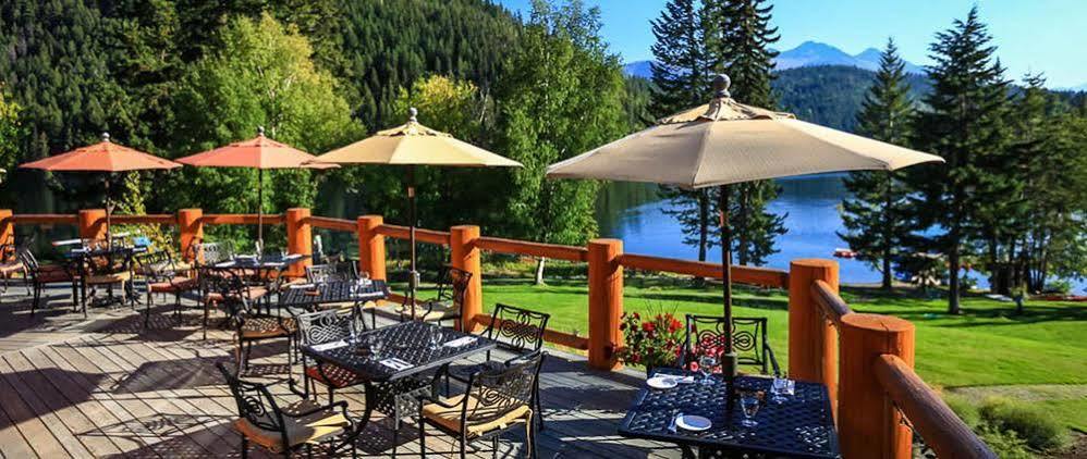Tyax Lodge & Heliskiing Уислър Екстериор снимка